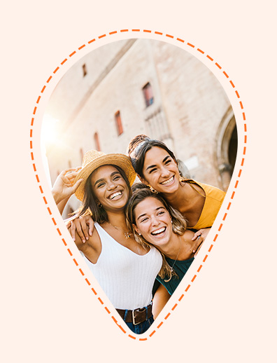AMIGAS SORRINDO